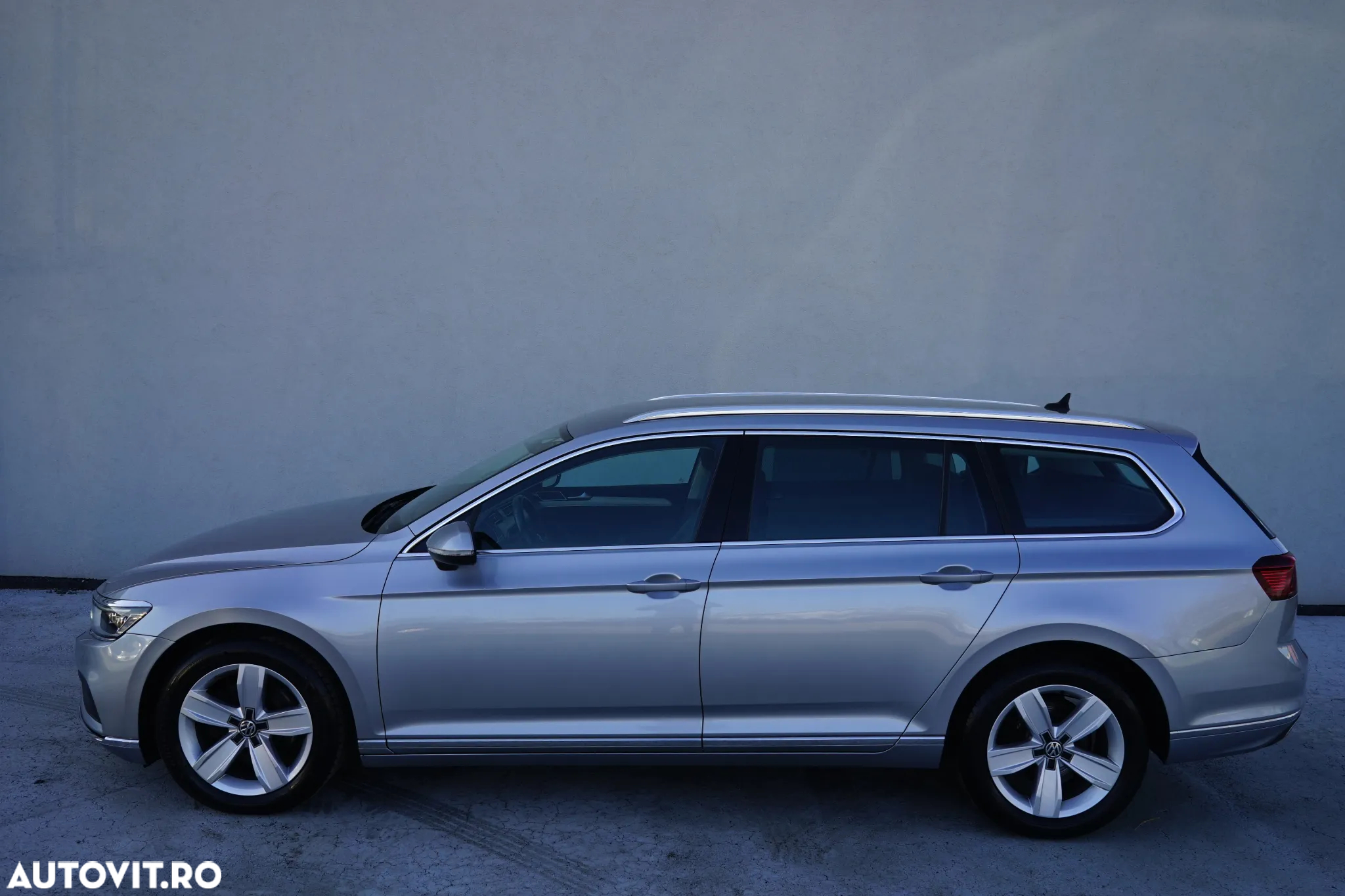 Volkswagen Passat Variant 2.0 TDI DSG Highline - 3