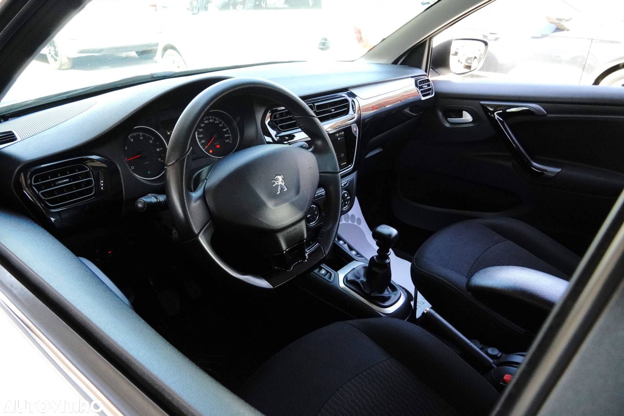 Peugeot 301 - 11