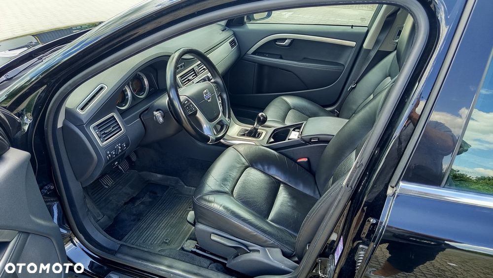 Volvo V70 2.0 Momentum - 13
