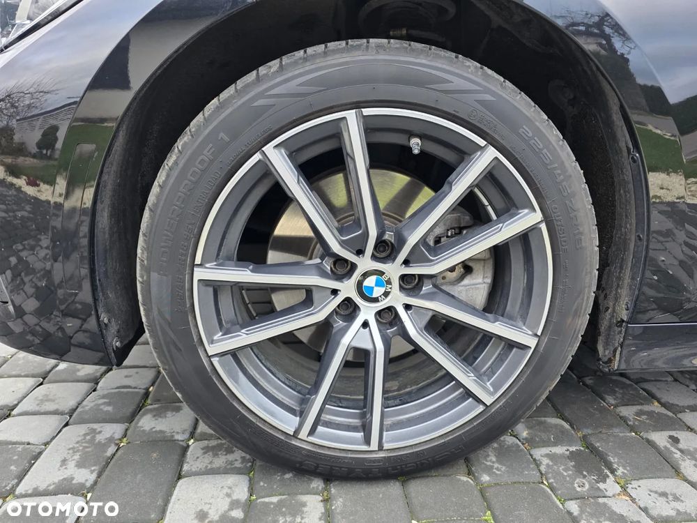 BMW Seria 3 330i Sport - 20