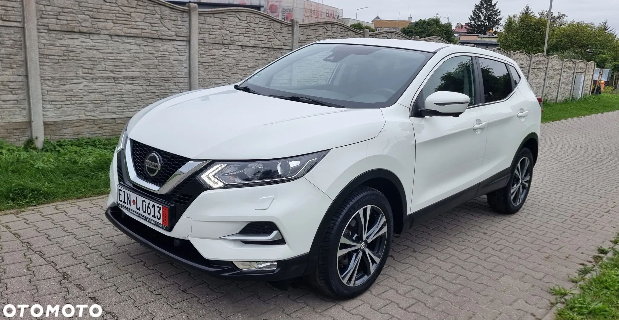 Nissan Qashqai 1.3 DIG-T TEKNA - 1