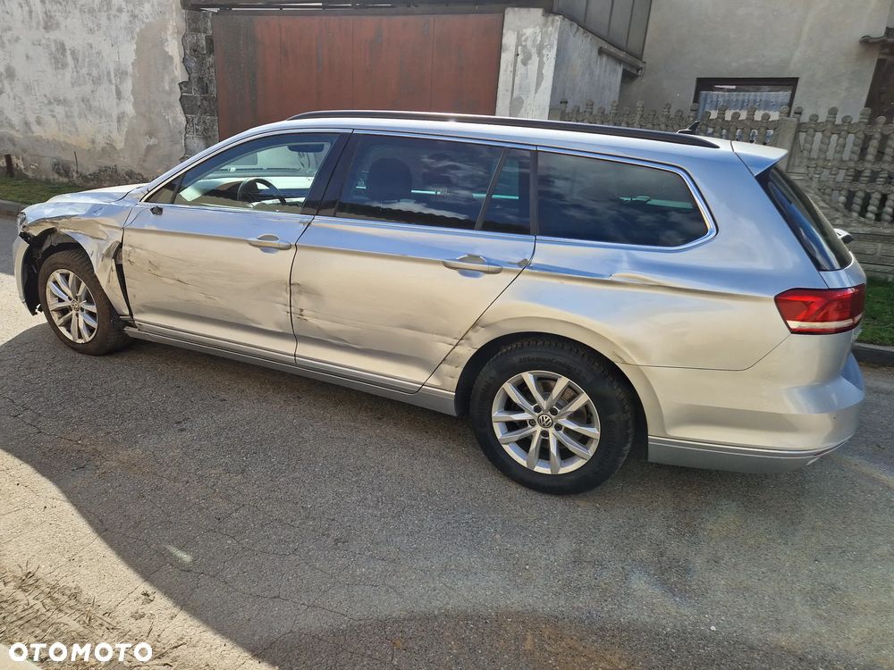 Volkswagen Passat Variant 2.0 TDI SCR DSG Comfortline - 5