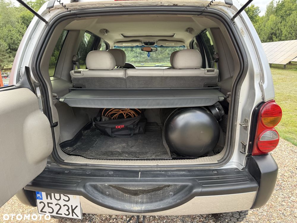 Jeep Liberty - 8