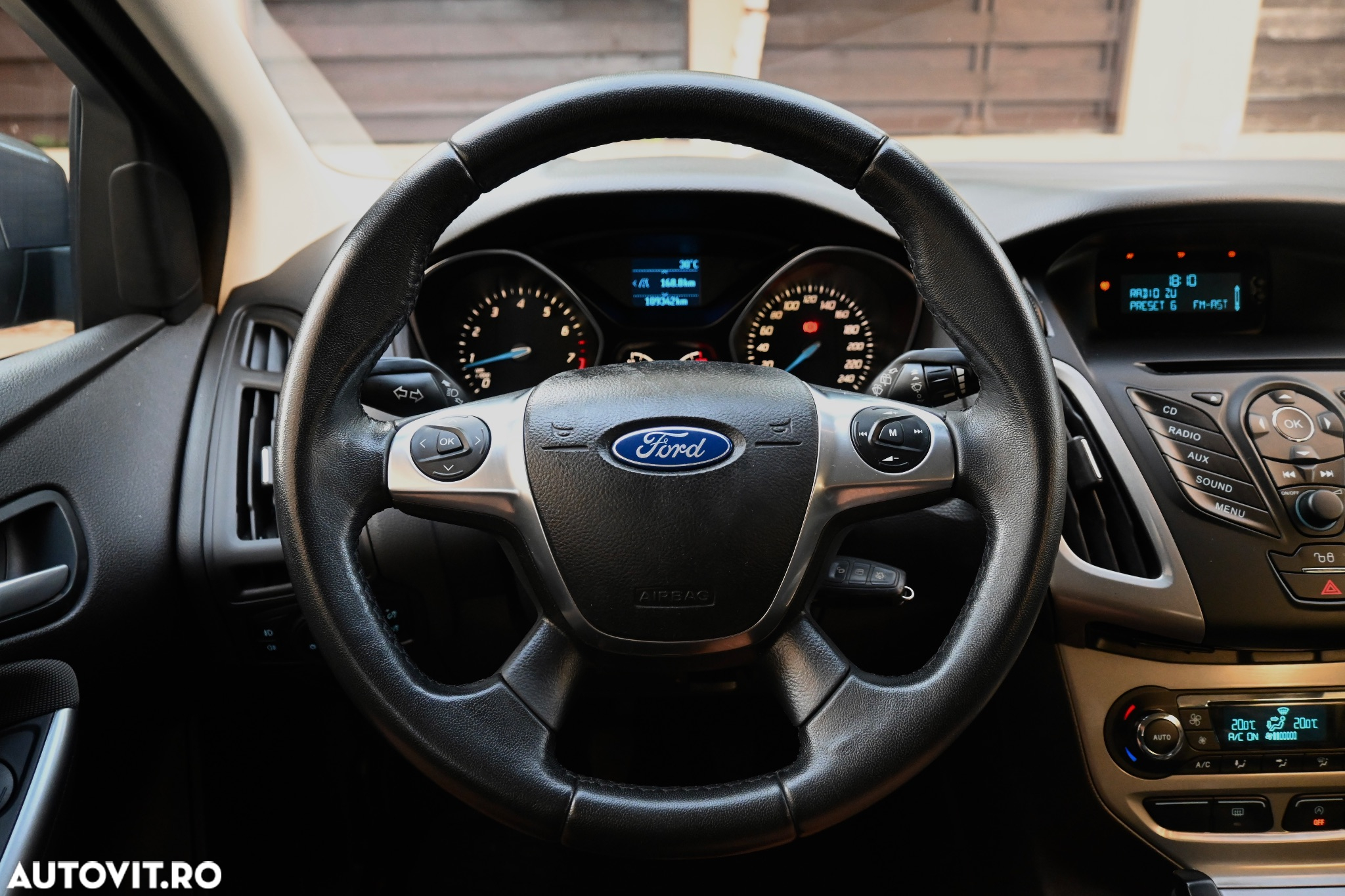 Ford Focus - 30