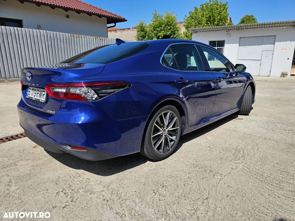 Toyota Camry 2.5 Hybrid Exclusive - 3