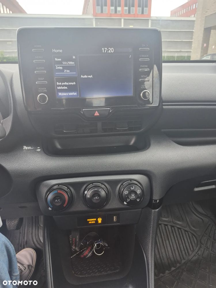 Toyota Yaris 1.0 Comfort - 28