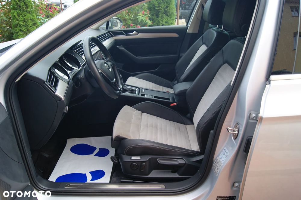 Volkswagen Passat 1.6 TDI SCR DSG Business - 12