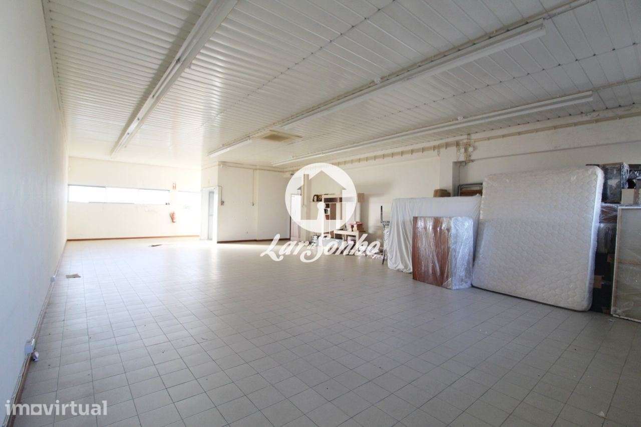 Armazém Industrial em Barcelos - Grande imagem: 2/22