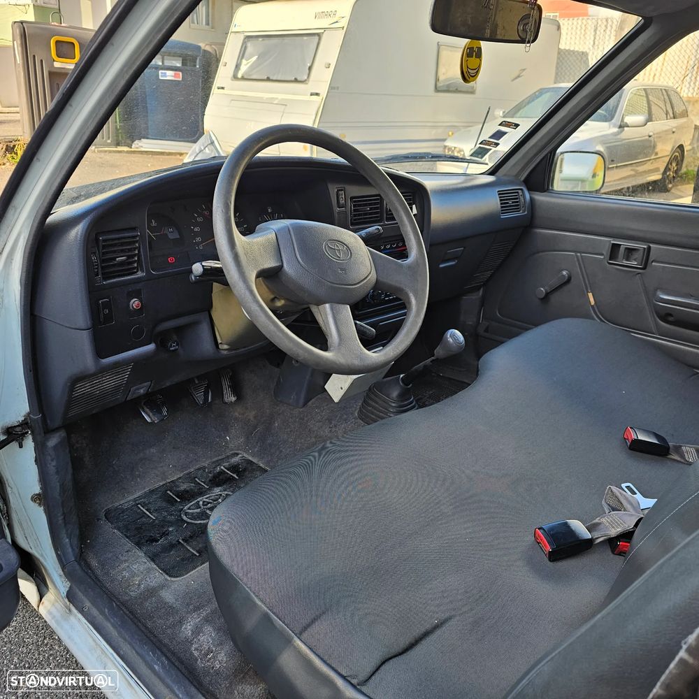 Toyota Hilux FRIGORÍFICA - 29