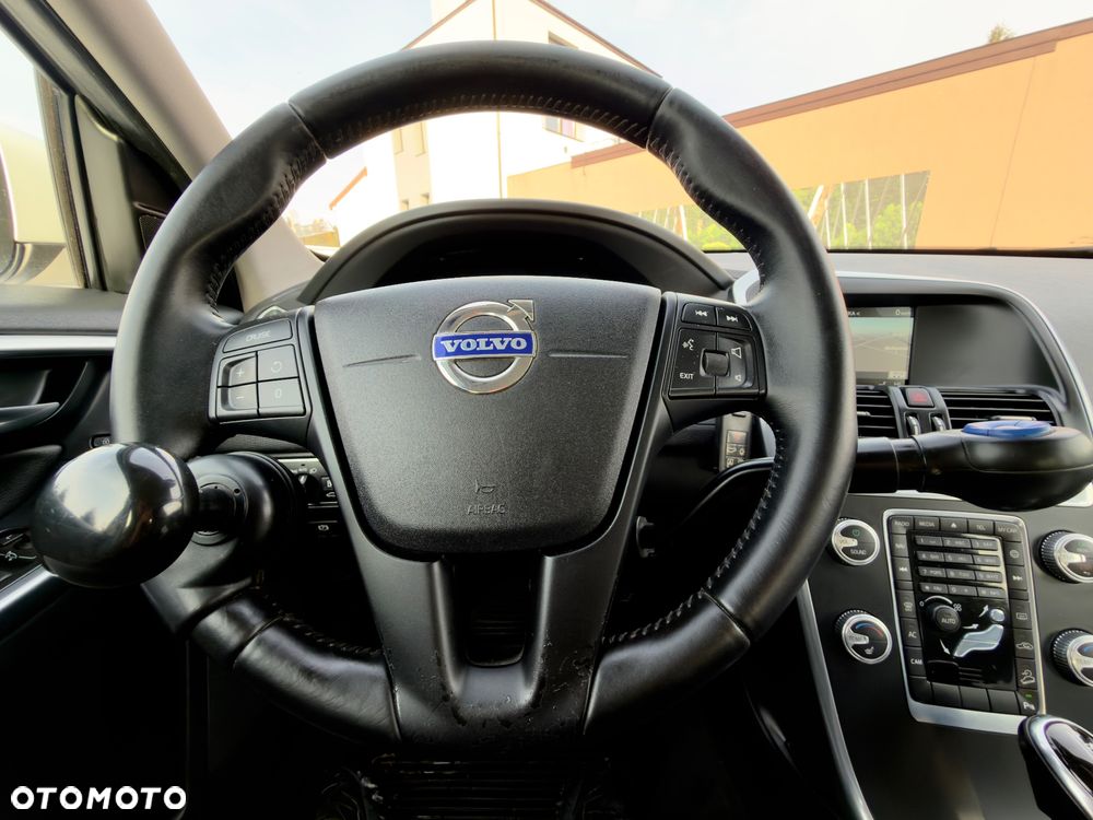 Volvo XC 60 D4 AWD Geartronic Summum - 33