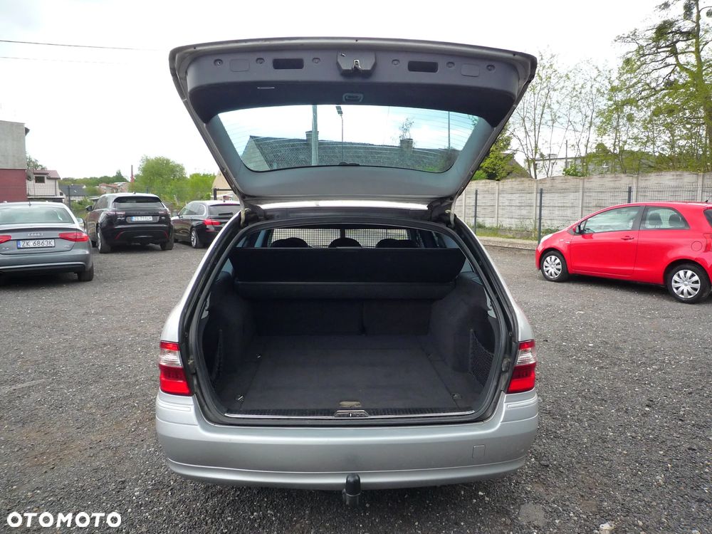 Mercedes-Benz Klasa E 220 CDI T Avantgarde - 30