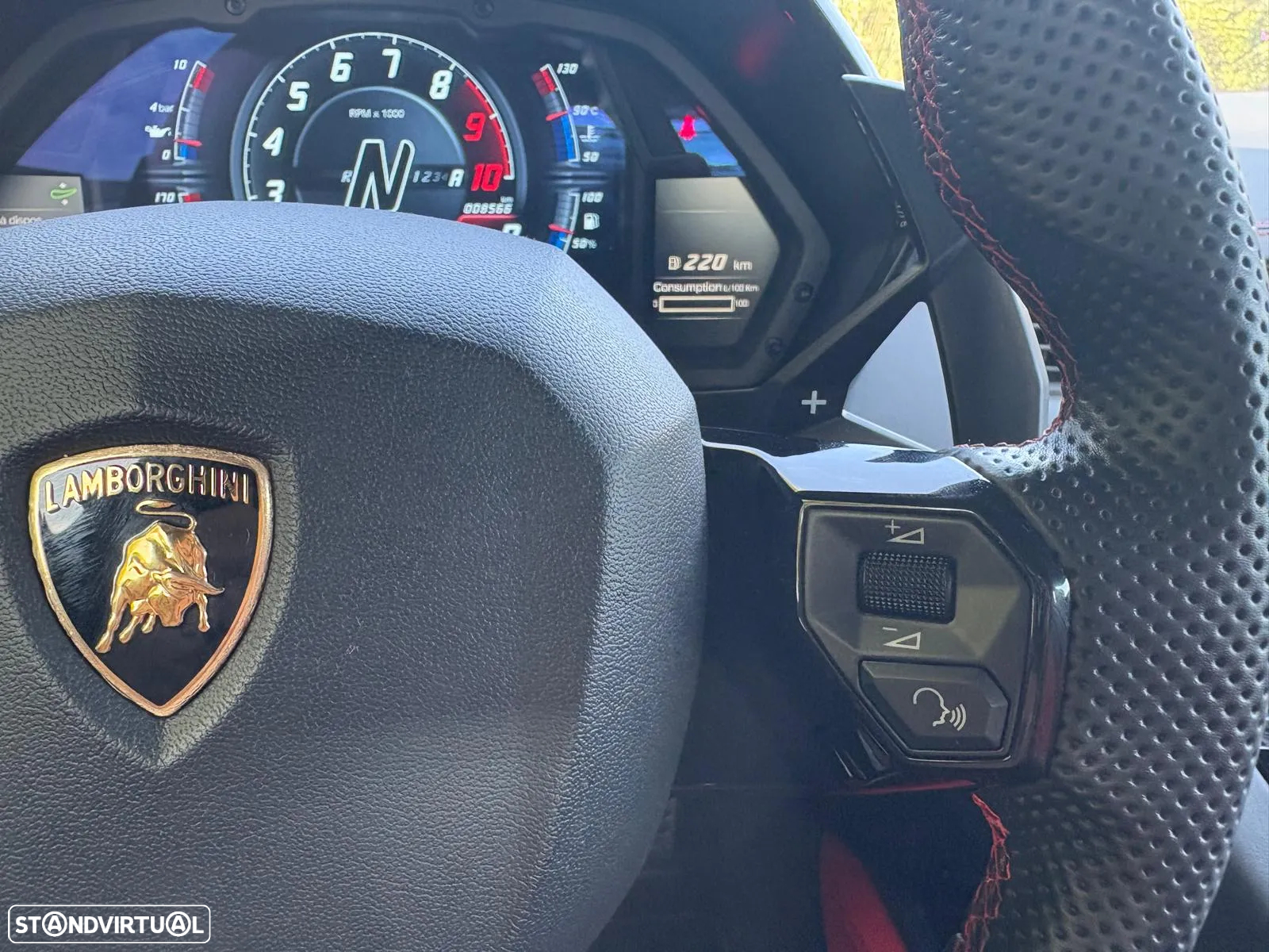 Lamborghini Aventador 6.5 V12 LP740-4 S - 16