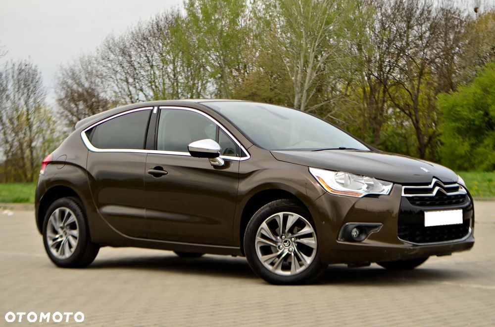 Citroën DS4 e-HDi 115 SoChic - 13