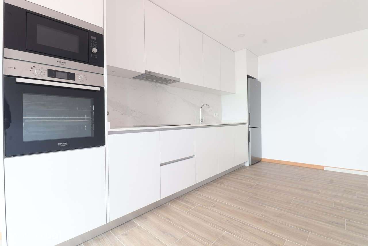 Apartamento T2 em Darque – Ideal para Famílias ou Investimento - Grande imagem: 4/25