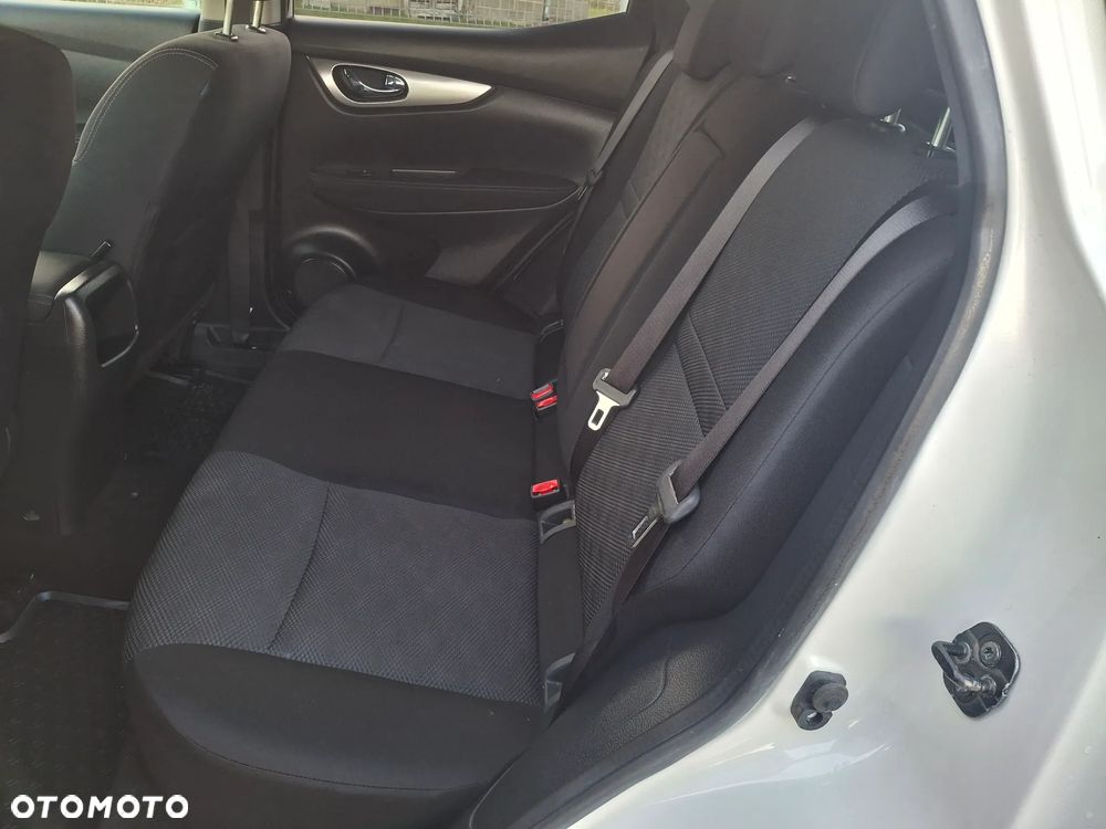 Nissan Qashqai 1.5 dCi N-Connecta - 22