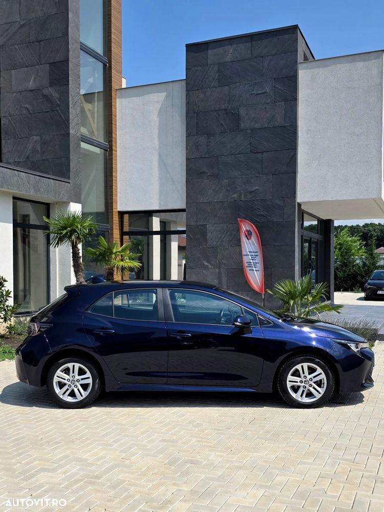 Toyota Corolla 1.8 HSD Business - 10