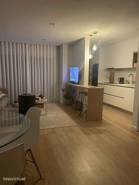 Apartamento T1, equipa e mobilado 5min Gaiashopping - Grande imagem: 4/8