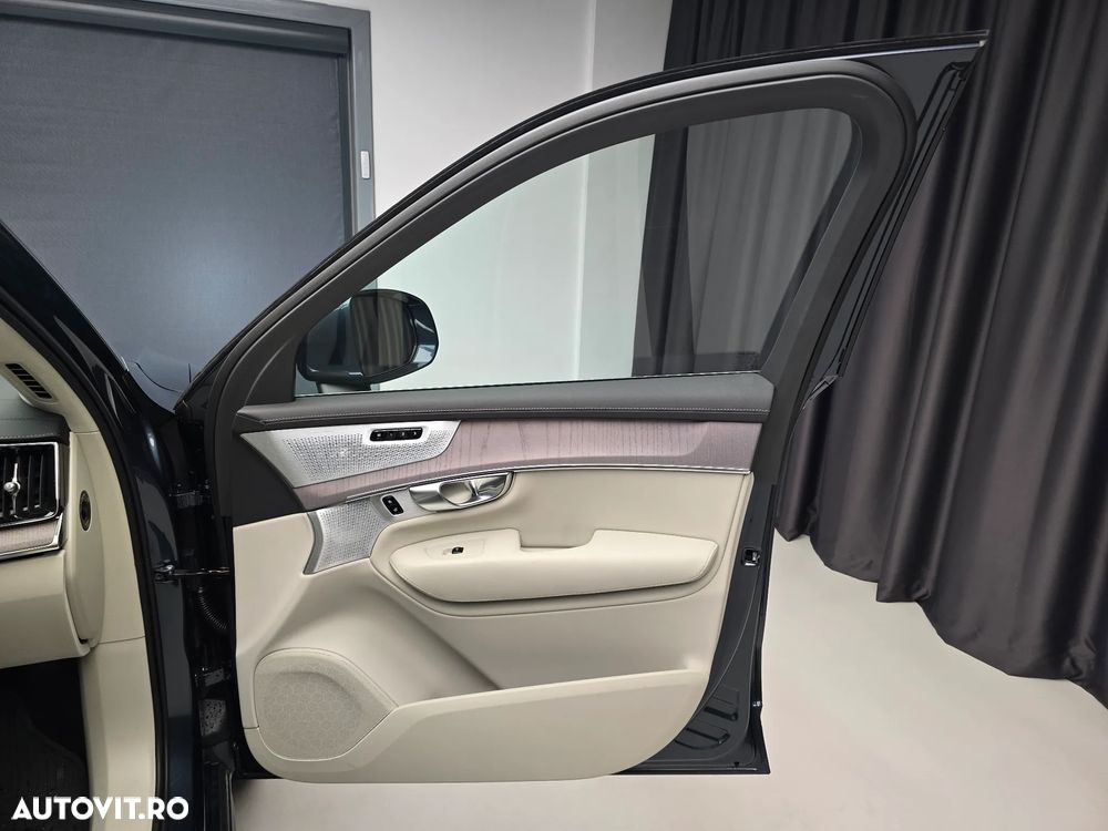 Volvo XC 90 - 31