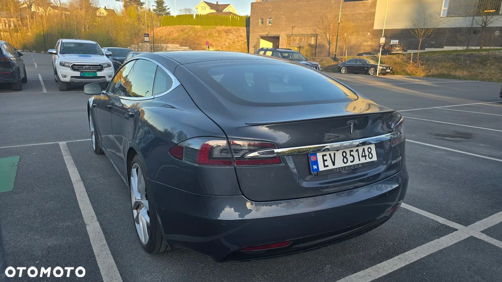 Tesla Model S Performance - 4