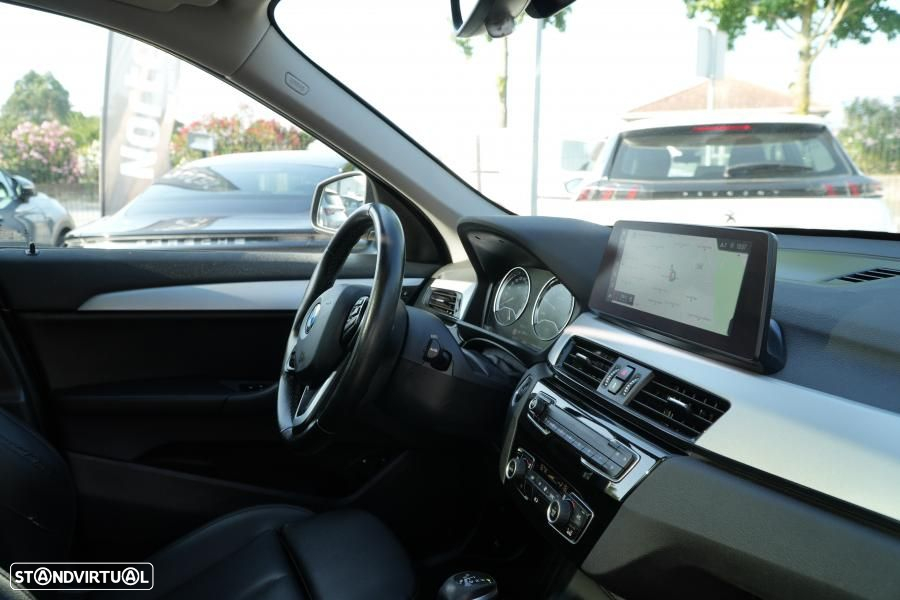 BMW X1 xDrive25e Advantage - 36