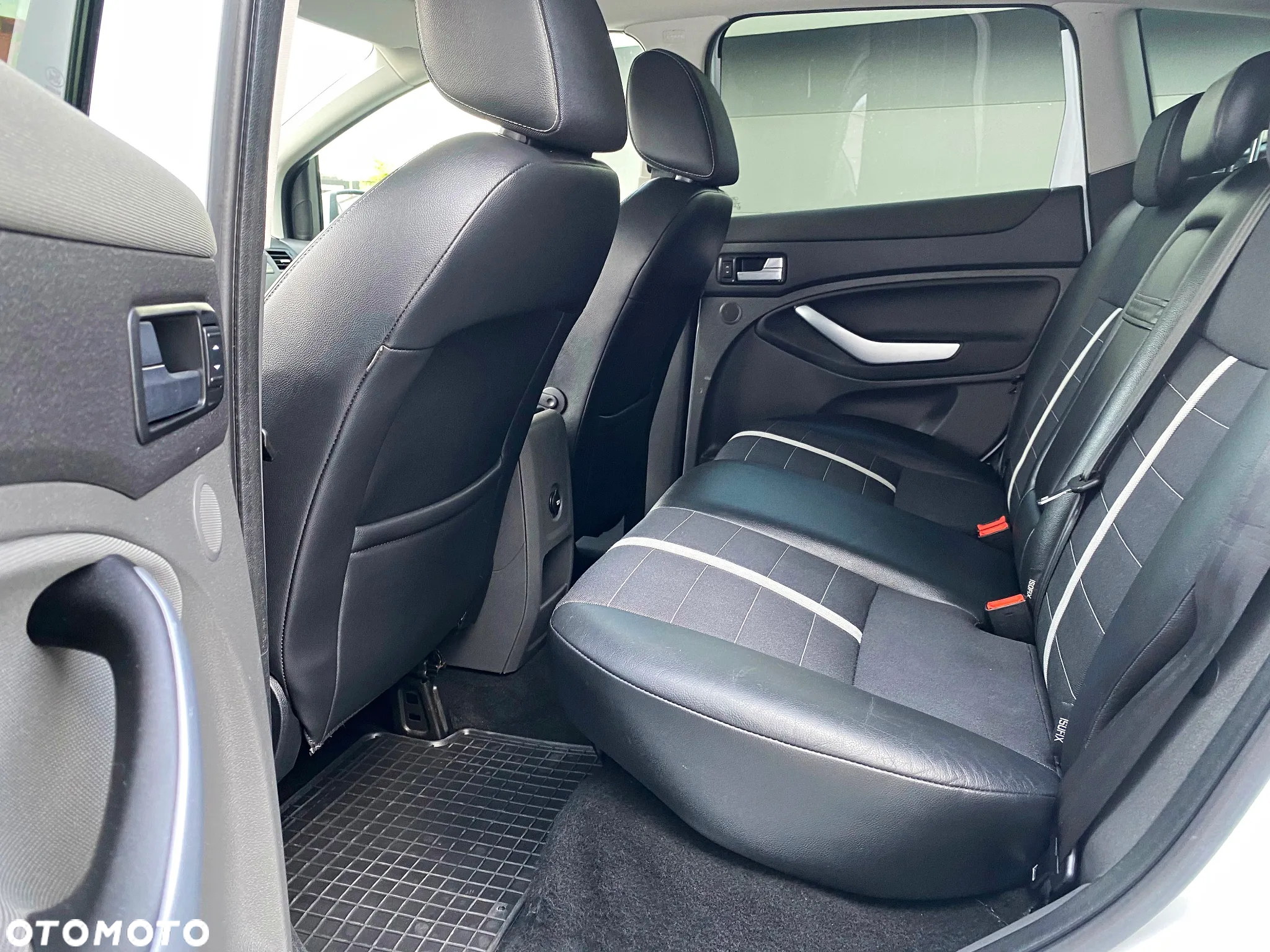 Ford Kuga 2.0 TDCi 4WD Titanium - 7