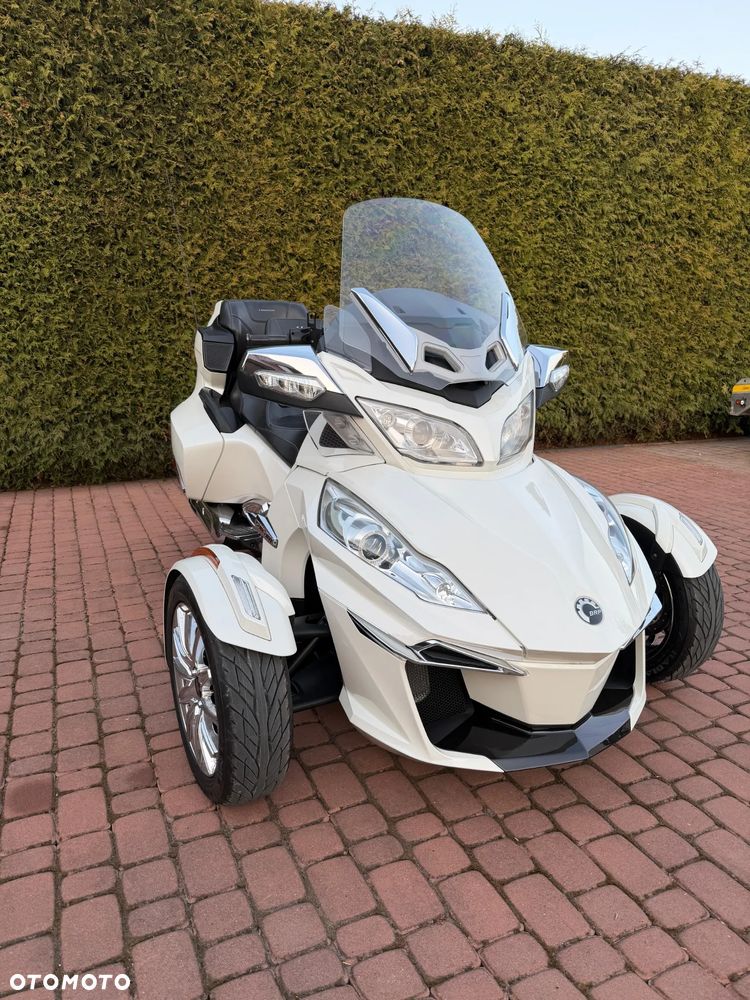 Can-Am Spyder - 2