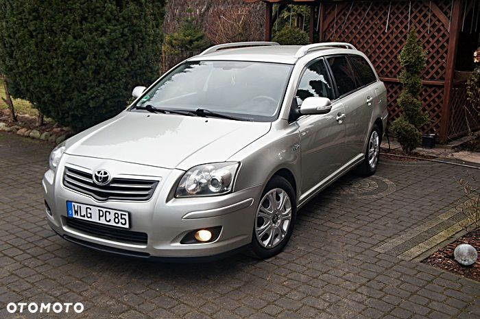 Toyota Avensis 2.2 D-CAT Sol - 1