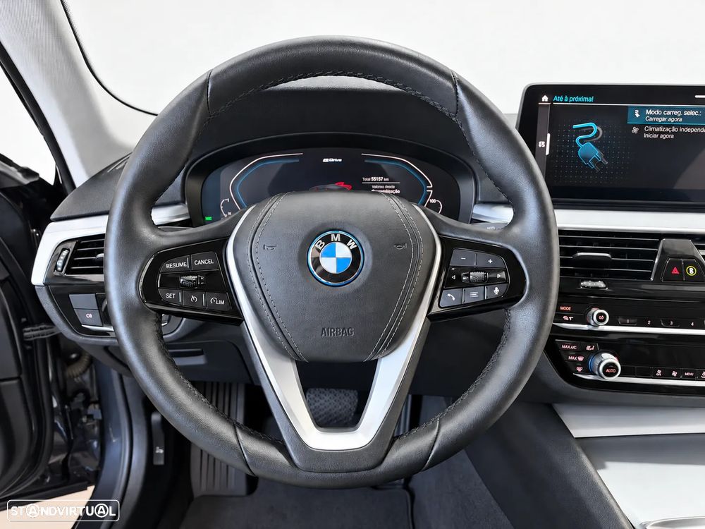 BMW 520 e Line Luxury - 26