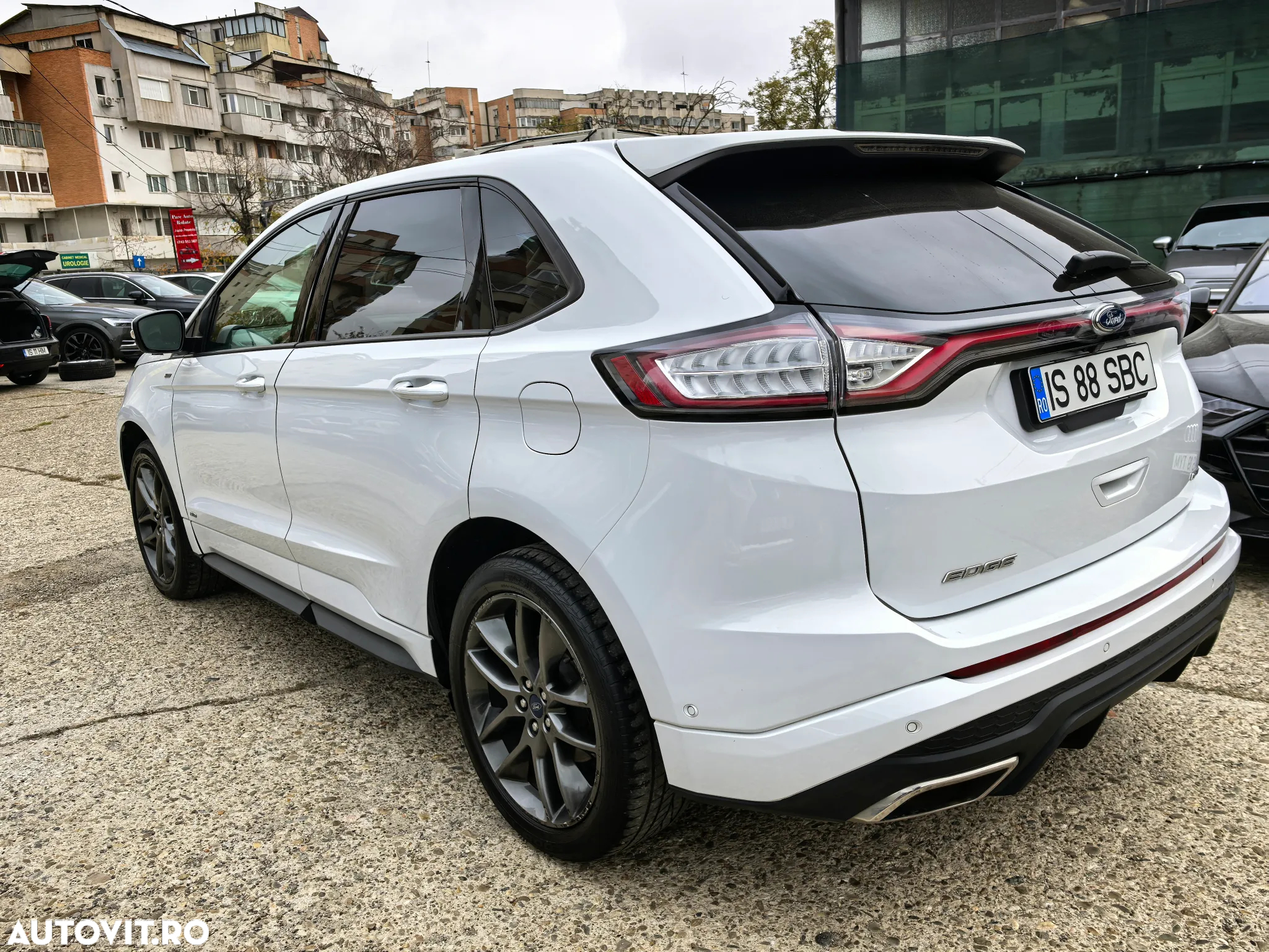 Ford Edge 2.0 TDCi Bi-Turbo 4x4 ST-LINE - 6