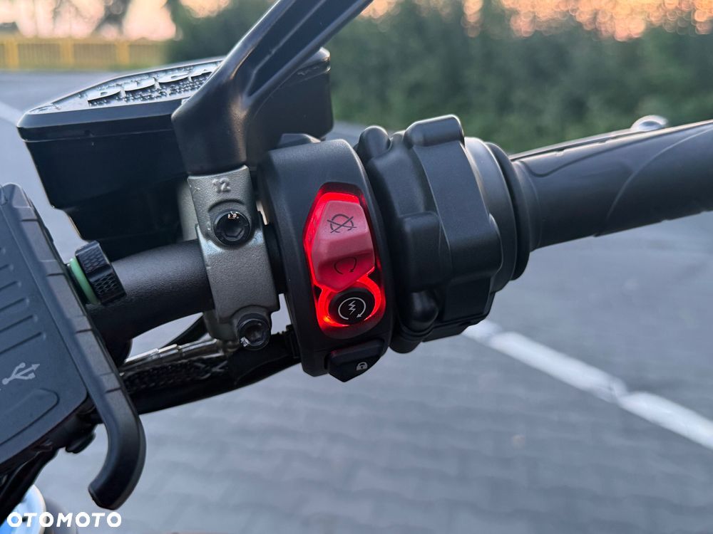Ducati Diavel - 16
