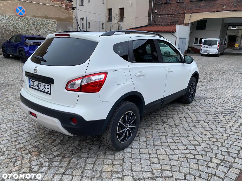 Nissan Qashqai 2.0 4x4 360 - 5