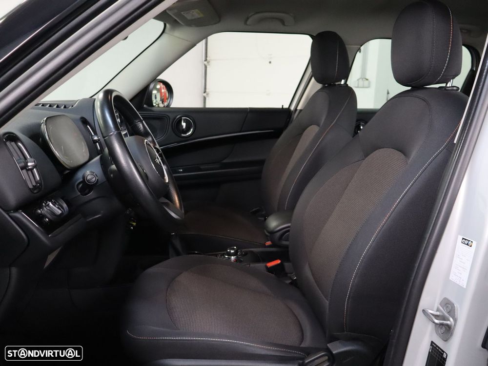 MINI Countryman Cooper SE ALL4 Auto - 6