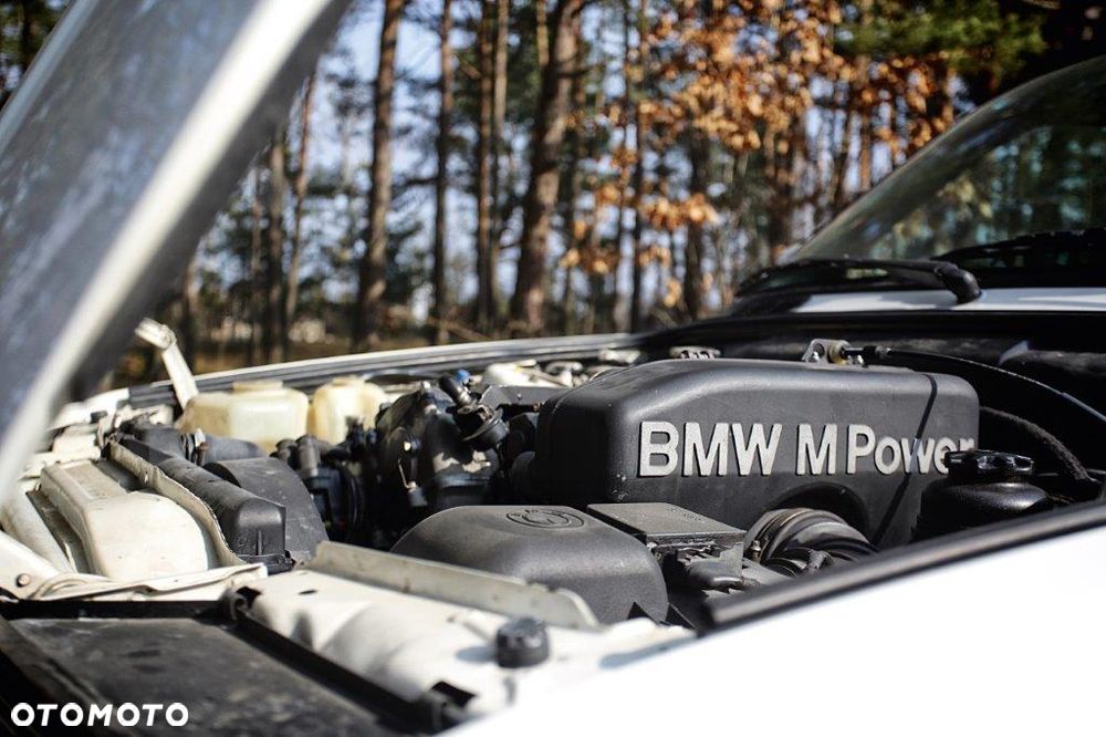 BMW M3 Standard - 11
