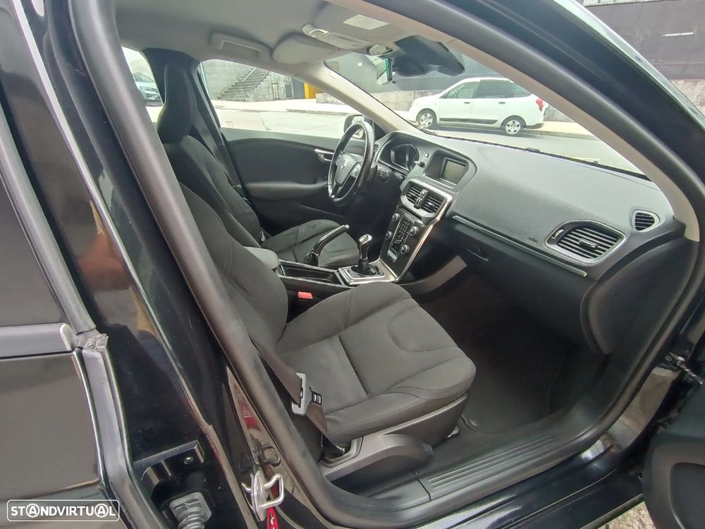Volvo V40 1.6 D2 Momentum - 18
