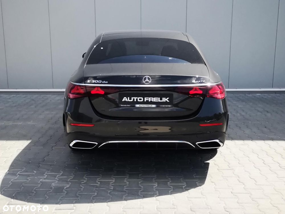 Mercedes-Benz Klasa E 300 de PHEV 4-Matic AMG 9G-Tronic - 10