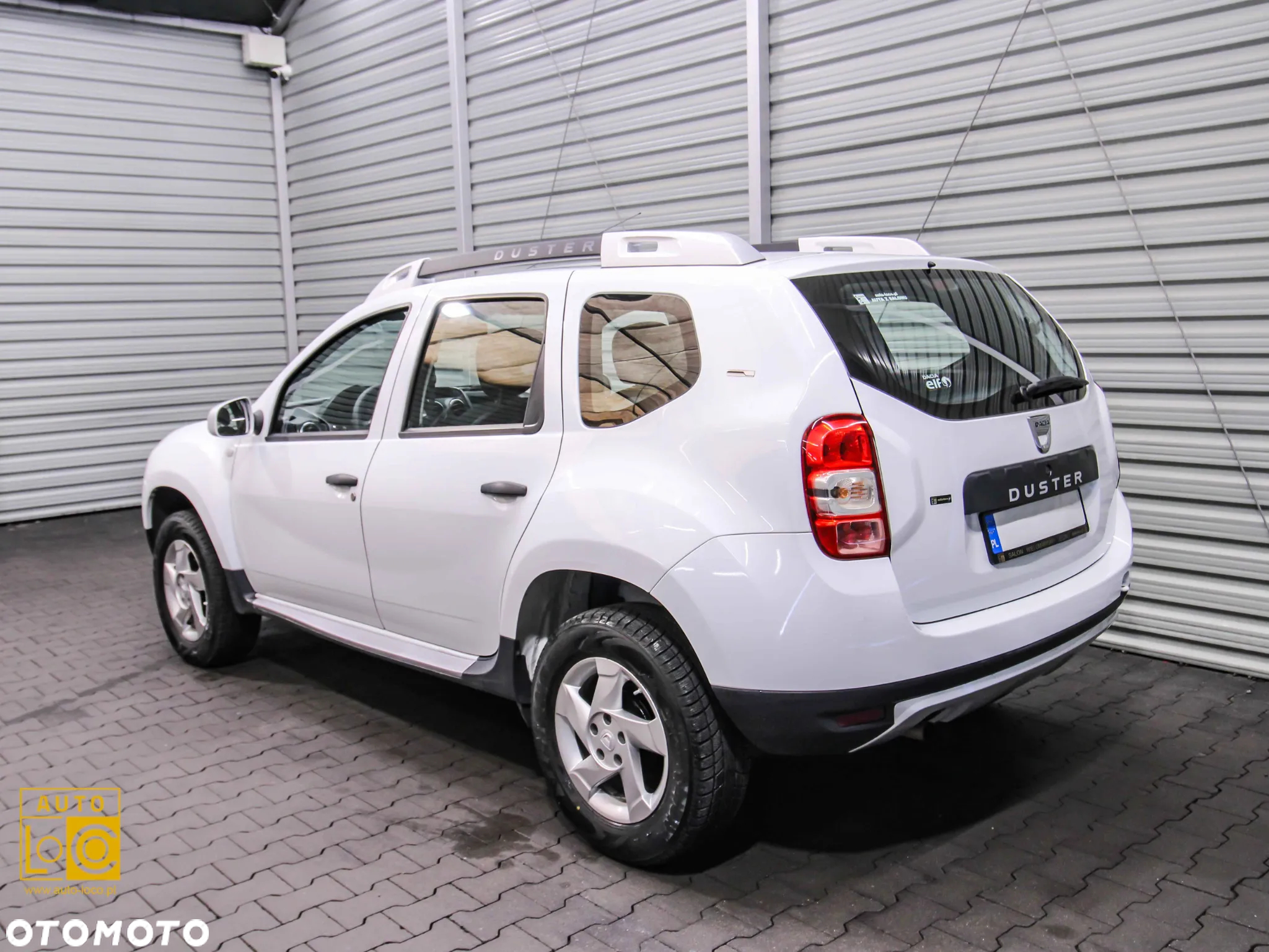 Dacia Duster 1.6 SCe Laureate S&S - 4
