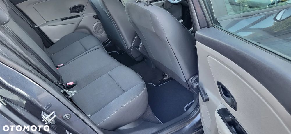 Renault Megane 1.6 16V Style Edition - 28