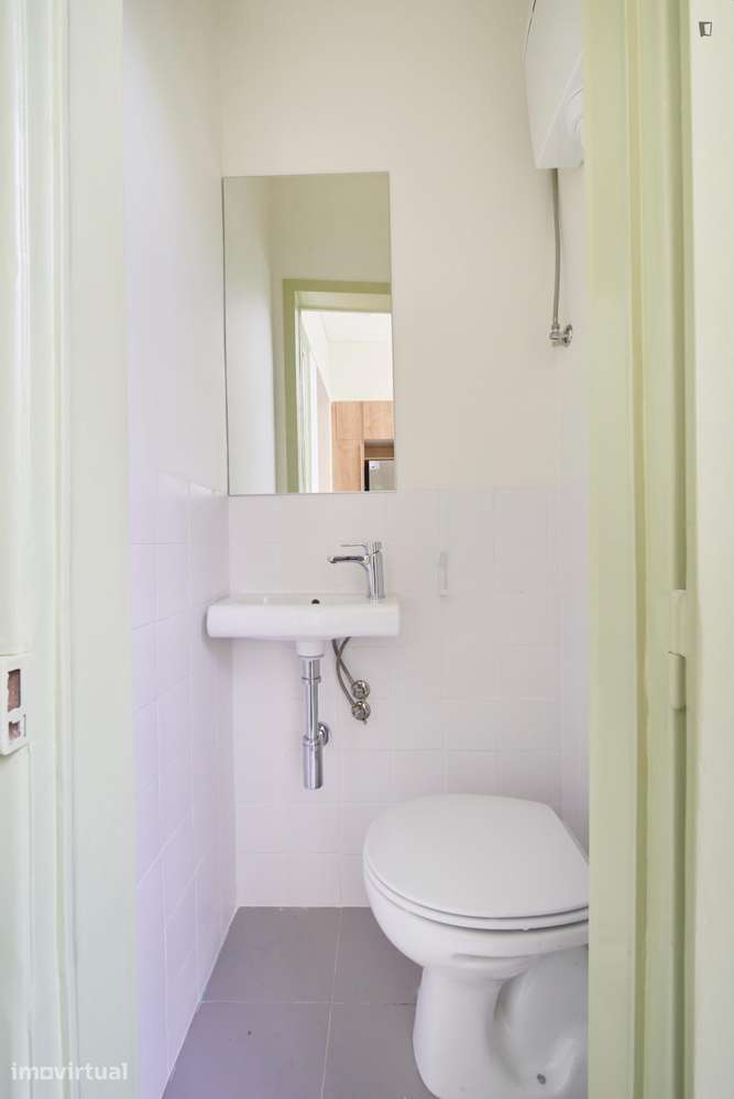 Quarto - localizado em Alcântara Lisbon - Grande imagem: 2/22