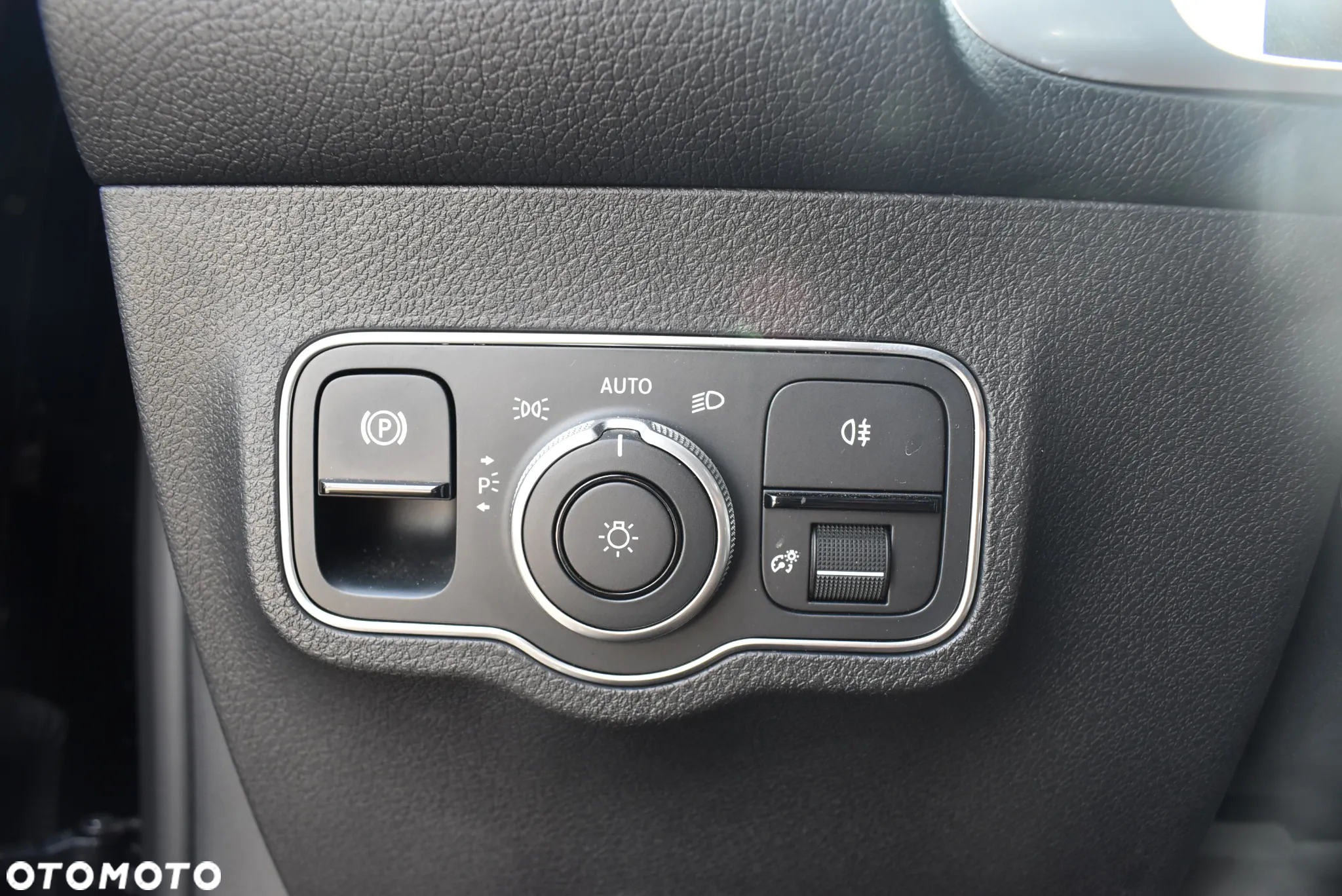 Mercedes-Benz GLB 200 d 4-Matic 8G-DCT - 25