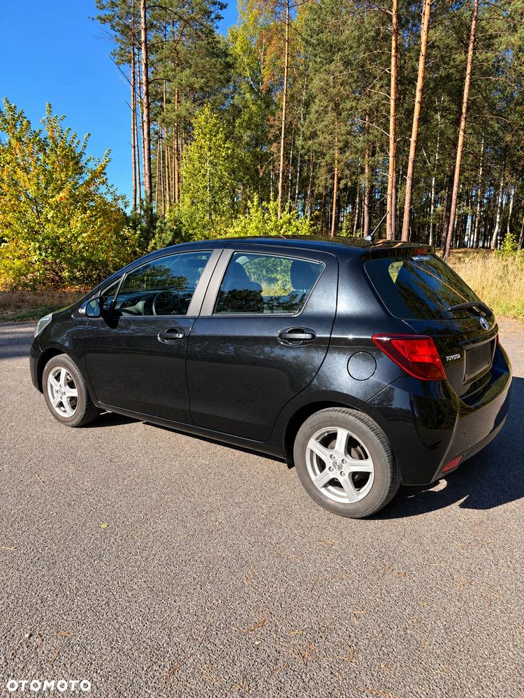 Toyota Yaris - 8