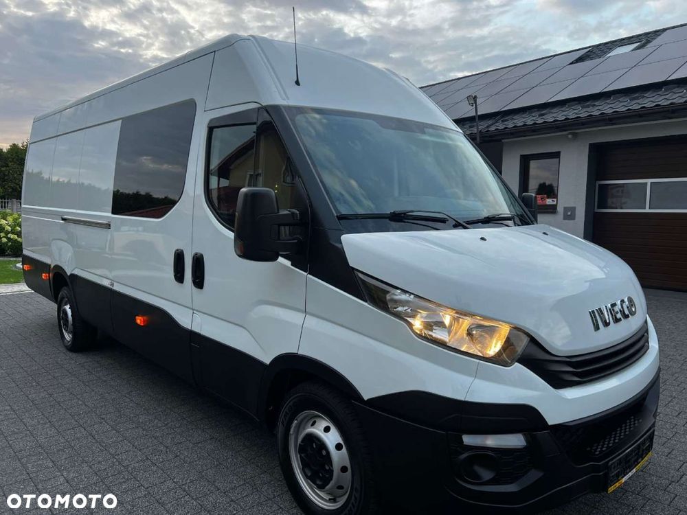 Iveco Daily Max 7 -osobowe - 9
