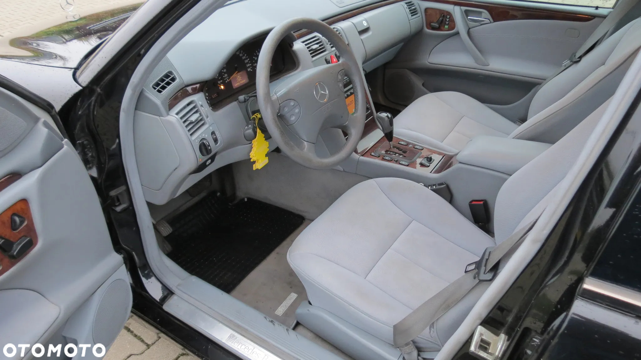 Mercedes-Benz Klasa E 280 4 Matic Avantgarde - 13
