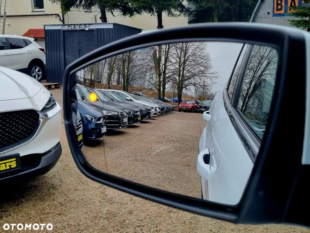 Ford Kuga 2.0 TDCi FWD Titanium - 27