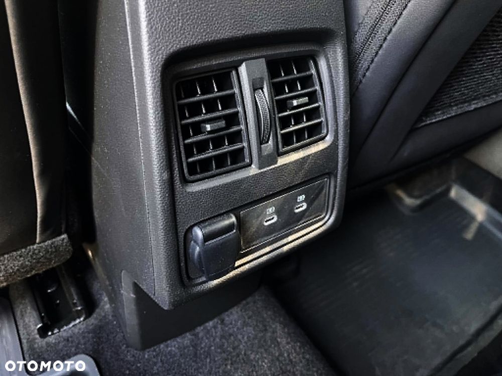 Mitsubishi Grandis 1.3T mHEV Intense Style Cold DCT - 14