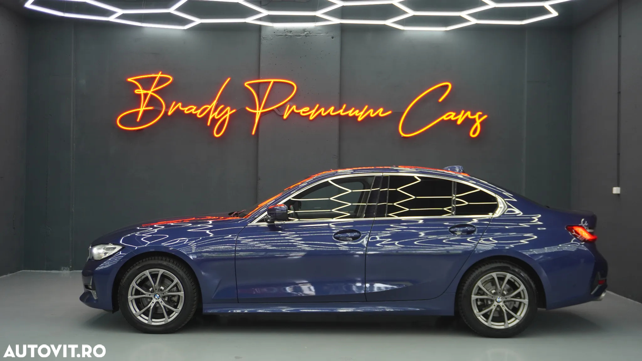 BMW Seria 3 320d xDrive AT - 30