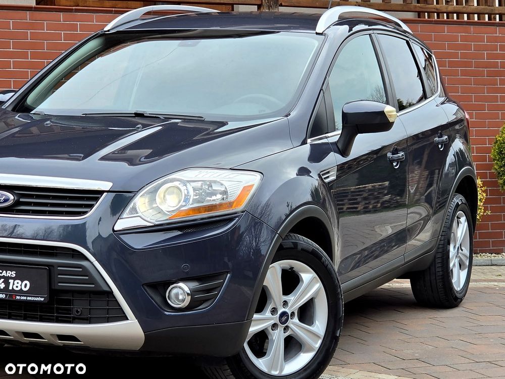 Ford Kuga 2.0 TDCi 2x4 Titanium - 8