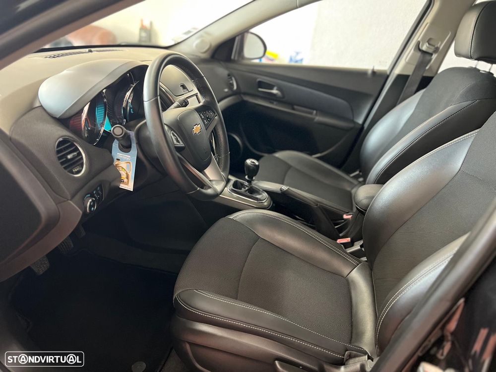 Chevrolet Cruze SW 1.7 VCDi LT - 9