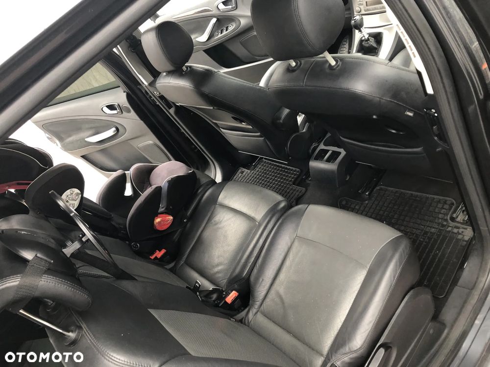 Ford Galaxy 2007 photo 5