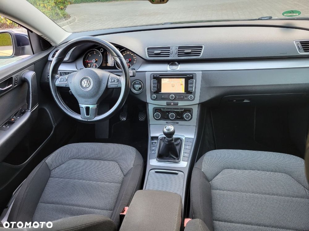 Volkswagen Passat - 7