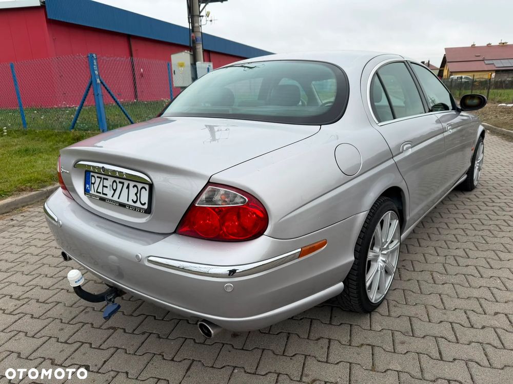 Jaguar S-Type - 15